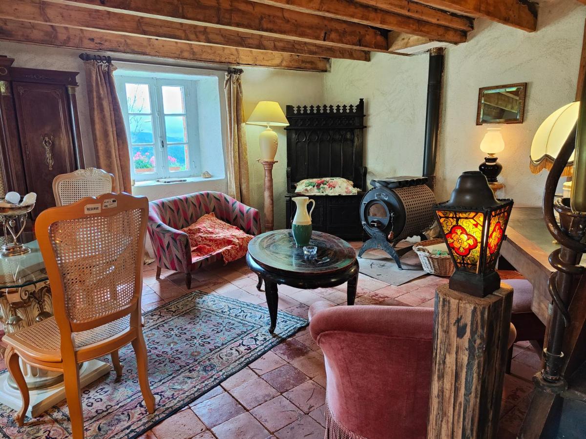 Willa Ancienne Petite Ferme Renovee Saint-Regis-du-Coin Zewnętrze zdjęcie